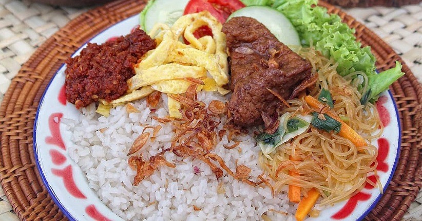 Detail Gambar Nasi Campur Sederhana Nomer 22