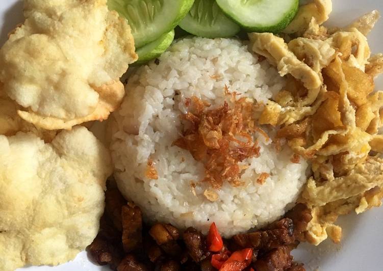 Detail Gambar Nasi Dan Lauk Sederhana Nomer 31