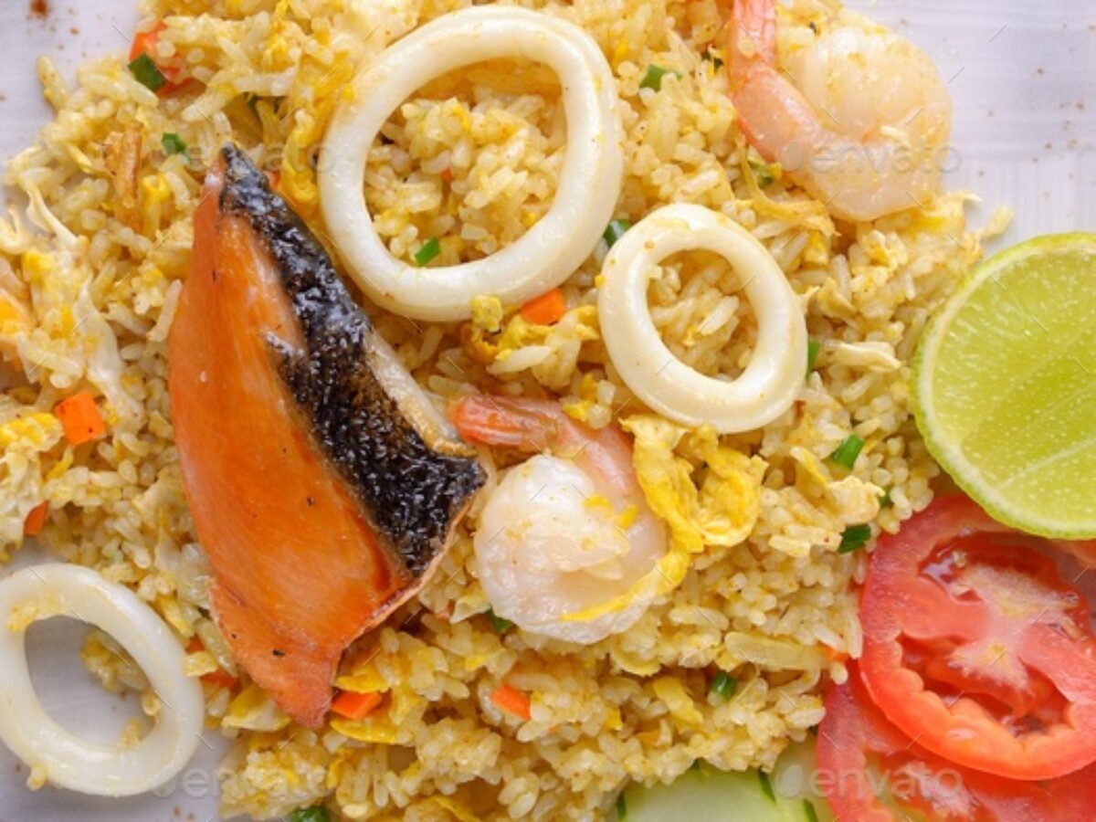 Detail Gambar Nasi Goreng Seafood Nomer 29