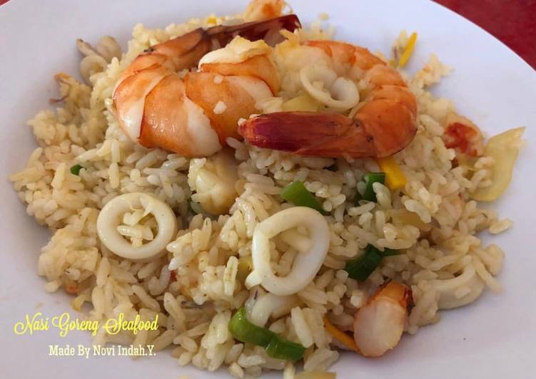 Detail Gambar Nasi Goreng Seafood Nomer 37