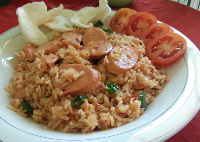 Detail Gambar Nasi Goreng Sosis Nomer 16