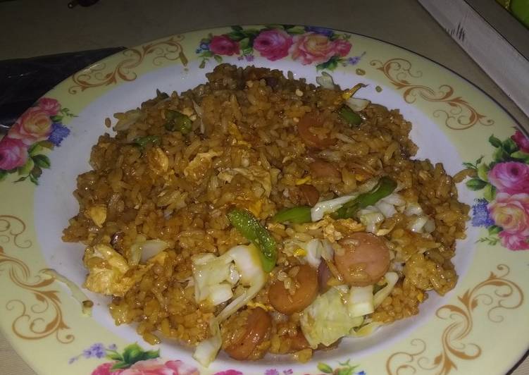 Detail Gambar Nasi Goreng Sosis Nomer 28