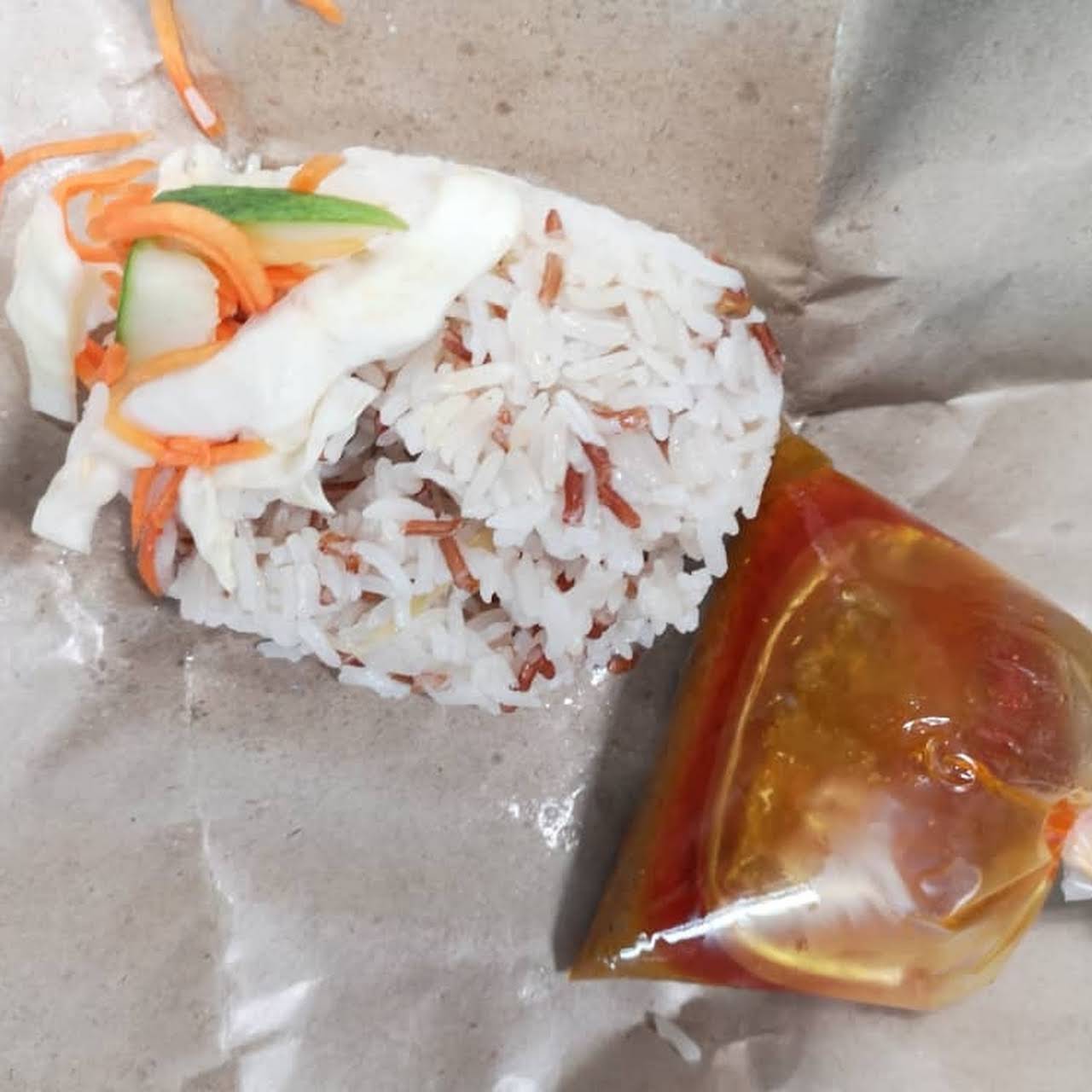 Detail Gambar Nasi Kerabu Bungkus Kertasa Nomer 4