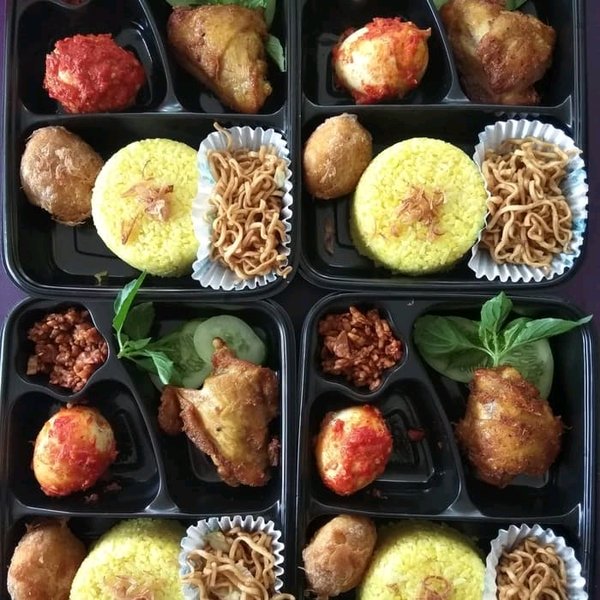 Detail Gambar Nasi Kuning Bento Nomer 25