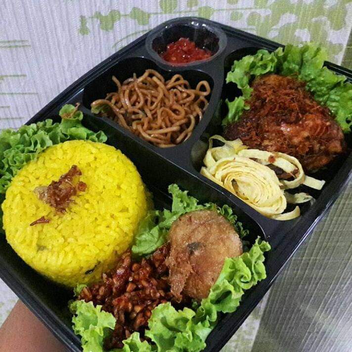 Detail Gambar Nasi Kuning Bento Nomer 34