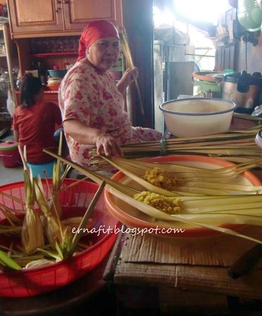 Detail Gambar Nasi Kuning Bungkus Nomer 54