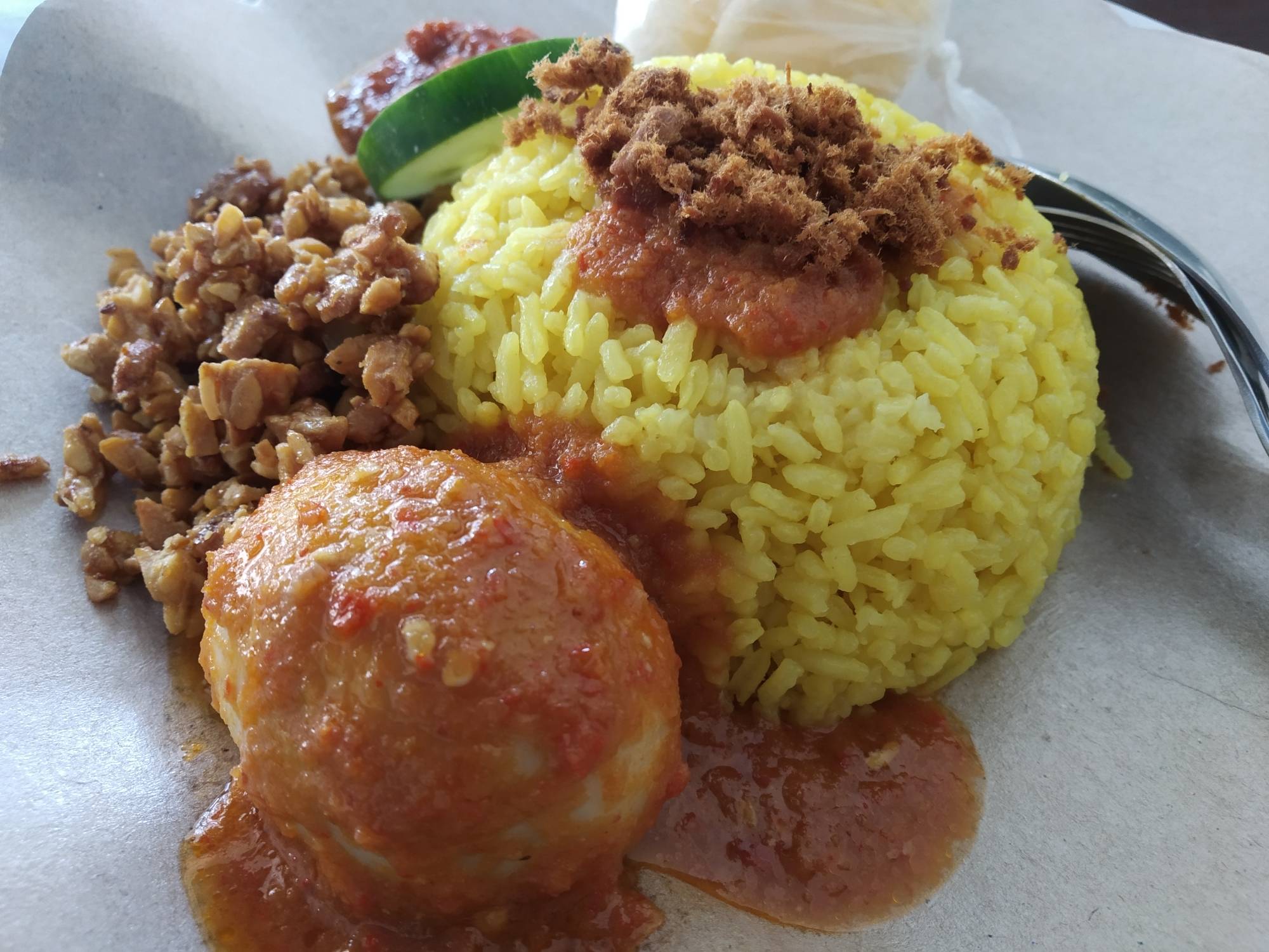 Detail Gambar Nasi Kuning Dan Telur Nomer 17