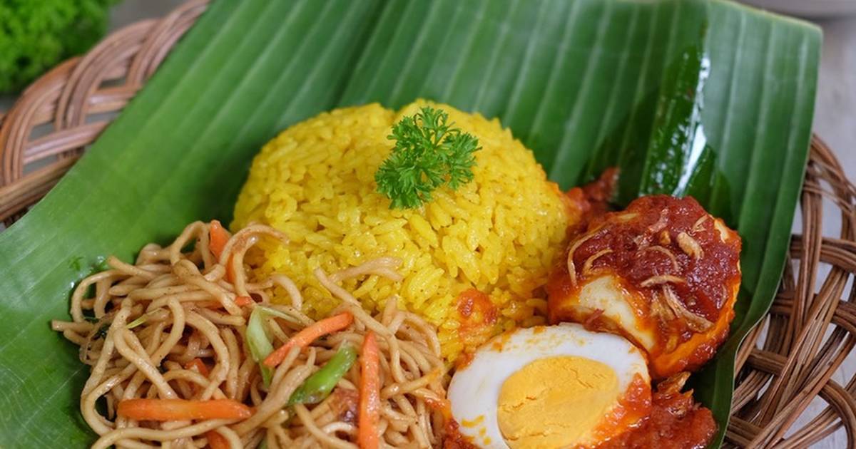 Detail Gambar Nasi Kuning Dan Telur Nomer 22