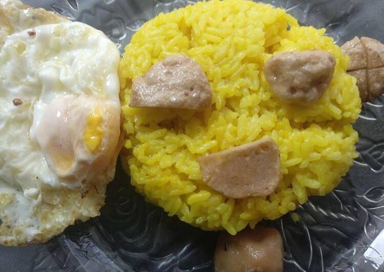 Detail Gambar Nasi Kuning Dan Telur Nomer 52