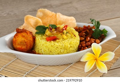 Detail Gambar Nasi Kuning Png Nomer 17