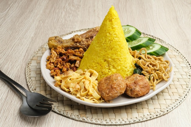 Detail Gambar Nasi Kuning Png Nomer 25