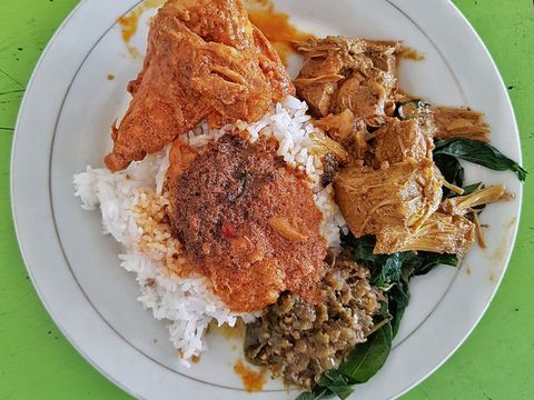 Detail Gambar Nasi Padang Bungkus Nomer 54