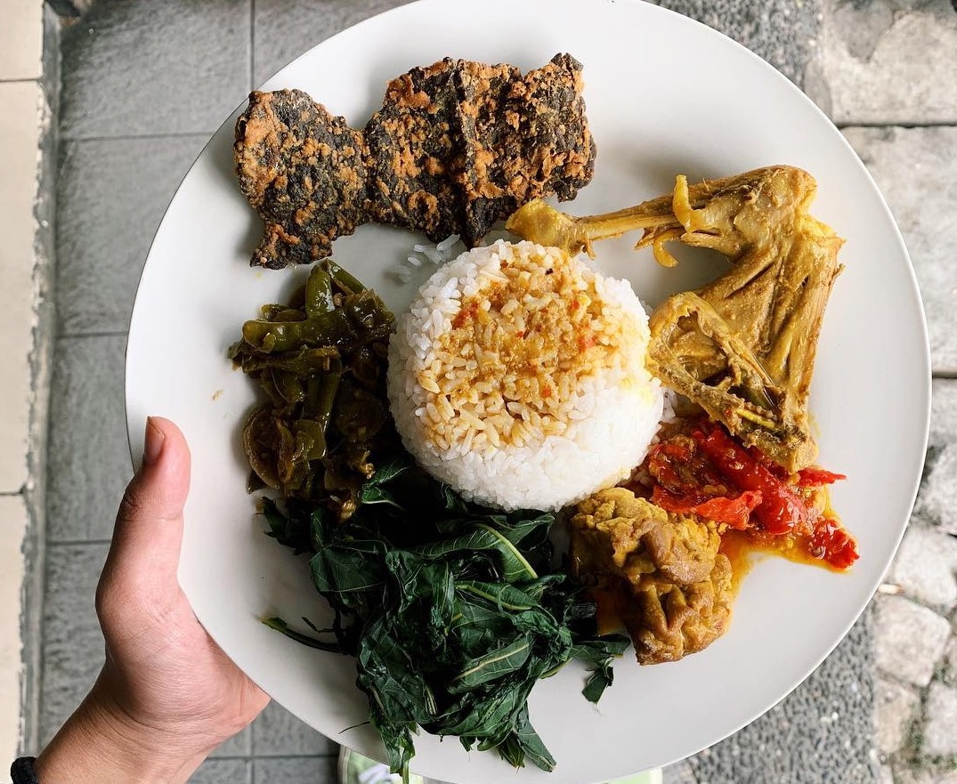 Detail Gambar Nasi Padang Komplit Nomer 45