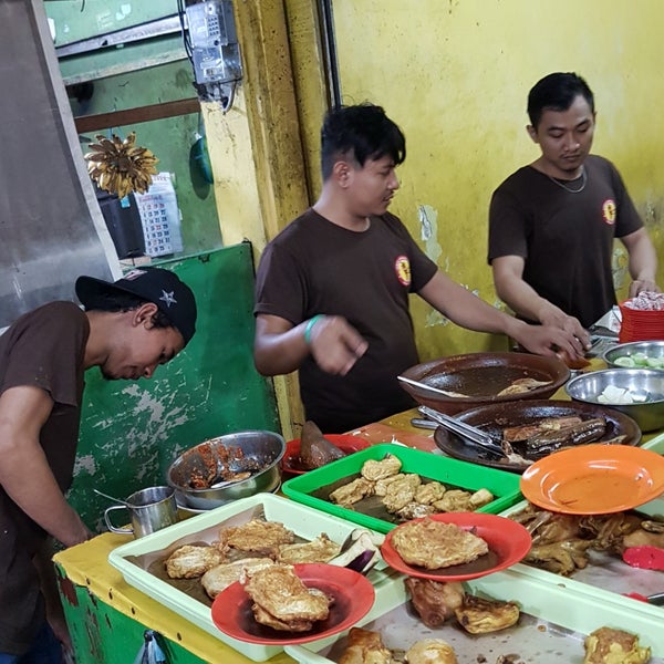 Detail Gambar Nasi Tempe Penyet Nomer 41