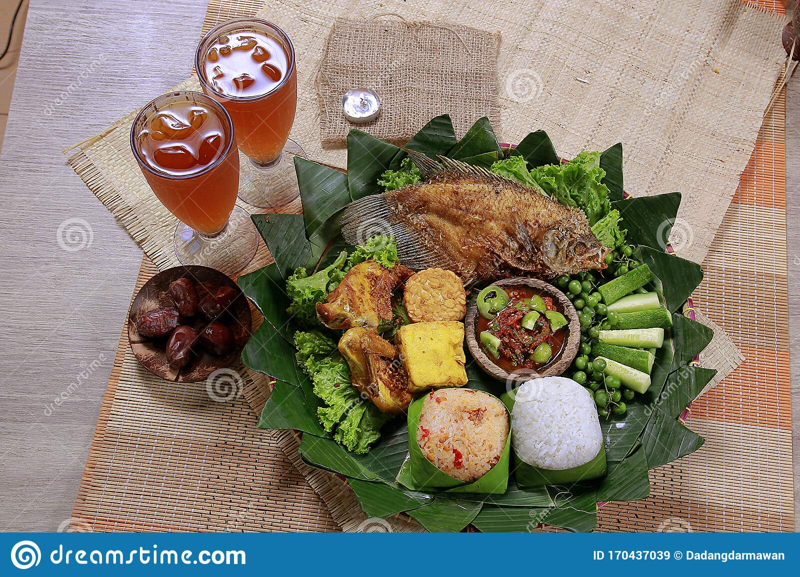 Detail Gambar Nasi Tutug Oncom Komplit Nomer 11