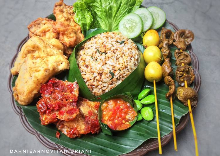 Detail Gambar Nasi Tutug Oncom Komplit Nomer 12