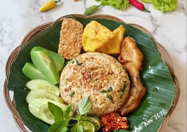 Detail Gambar Nasi Tutug Oncom Komplit Nomer 15