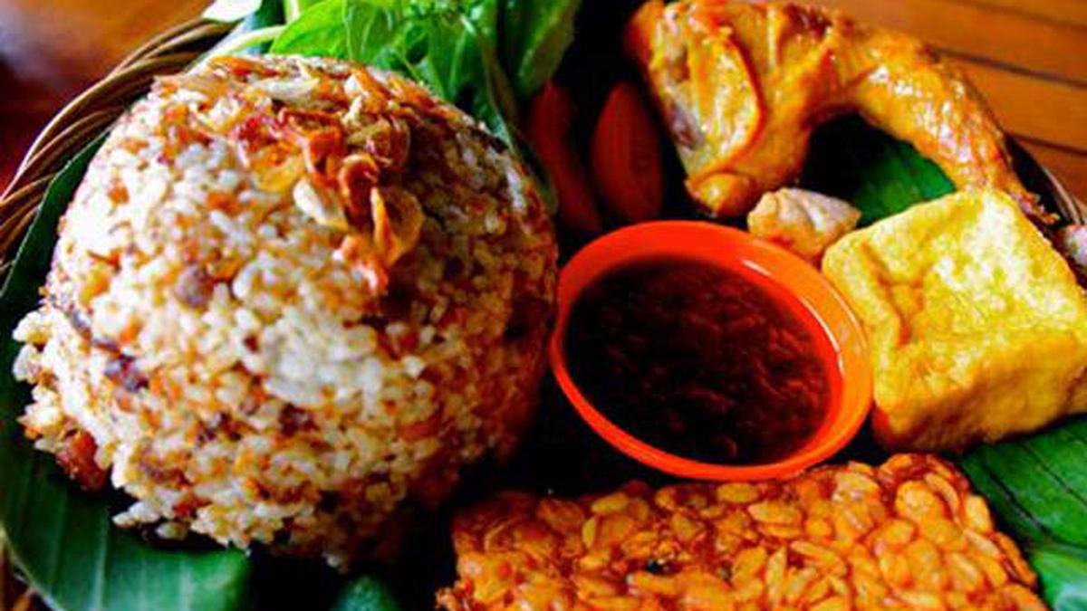 Detail Gambar Nasi Tutug Oncom Komplit Nomer 24