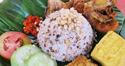 Detail Gambar Nasi Tutug Oncom Komplit Nomer 26