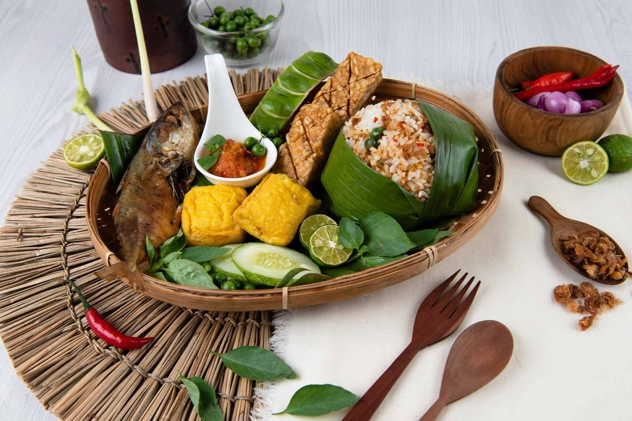 Detail Gambar Nasi Tutug Oncom Komplit Nomer 29