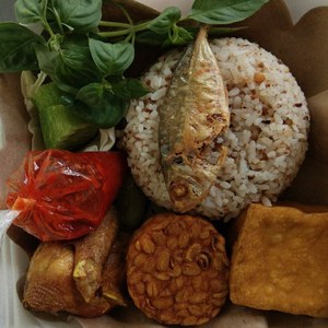 Detail Gambar Nasi Tutug Oncom Komplit Nomer 32