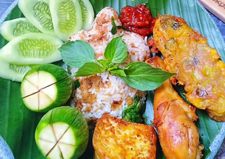 Detail Gambar Nasi Tutug Oncom Komplit Nomer 33