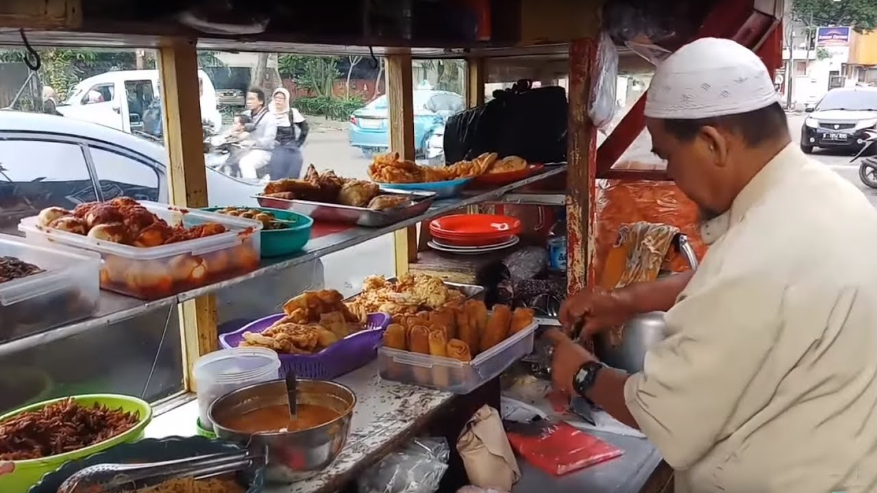 Detail Gambar Nasi Uduk Dan Lauknya Nomer 42