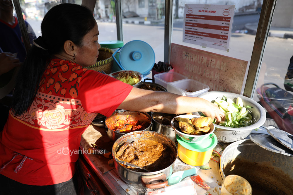 Detail Gambar Nasi Uduk Duk Duile Nomer 32