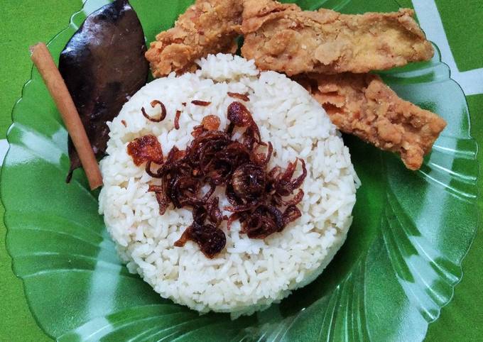 Detail Gambar Nasi Uduk Sederhana Nomer 18