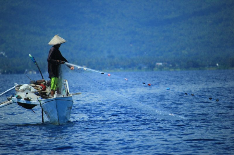 Gambar Nelayan Di Laut - KibrisPDR