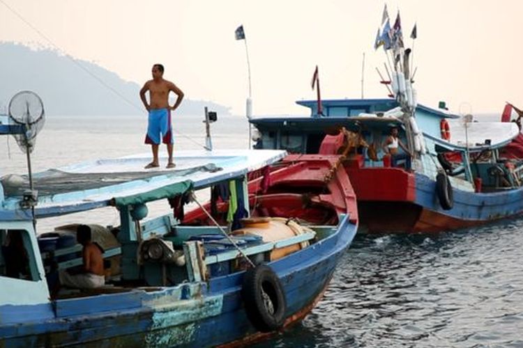 Detail Gambar Nelayan Di Laut Nomer 3