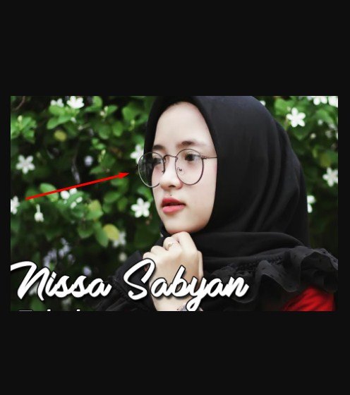 Detail Gambar Nissa Sabyan Pakai Kacamata Nomer 21