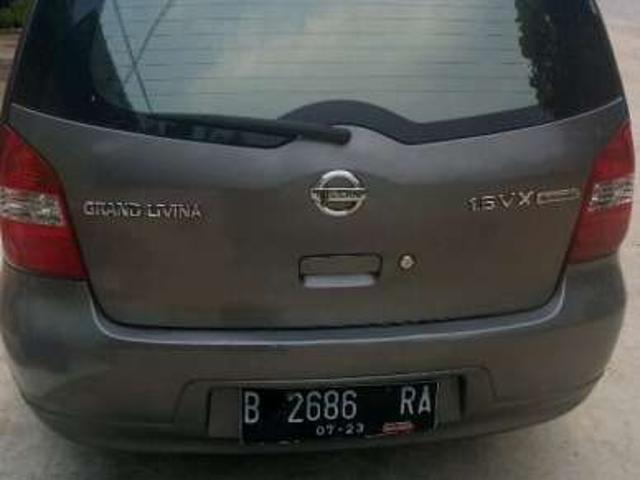 Detail Gambar Nissan Grand Livina Tahun 2008 Nomer 47