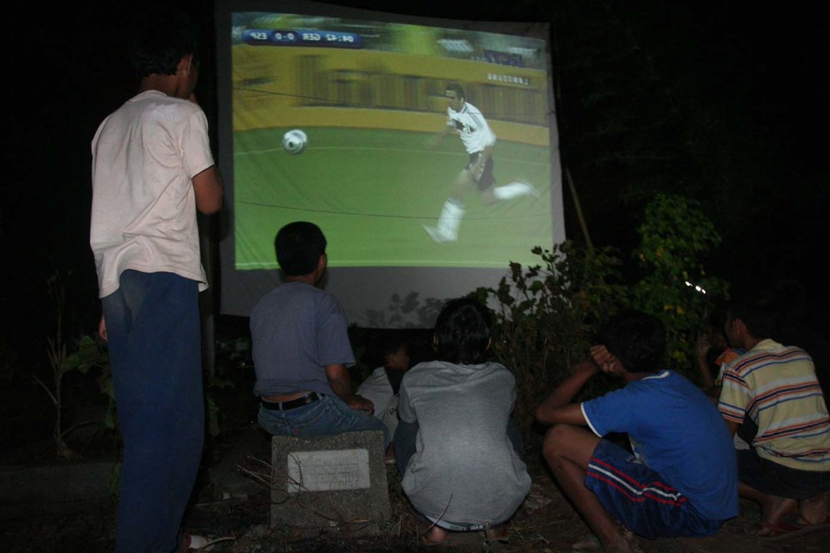 Gambar Nobar Bola - KibrisPDR