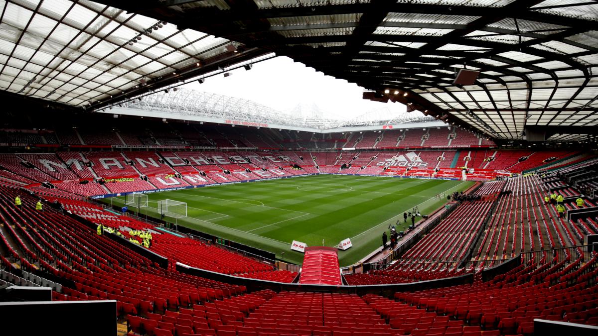 Detail Gambar Old Trafford Nomer 14