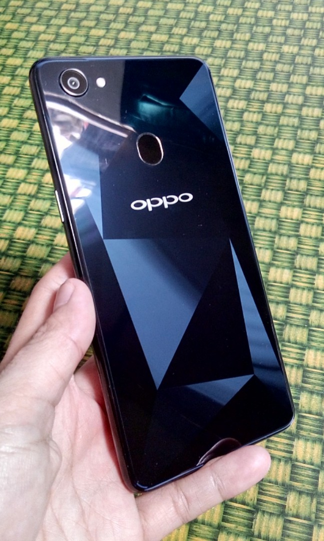 Detail Gambar Oppo F7 Diamond Black Nomer 16