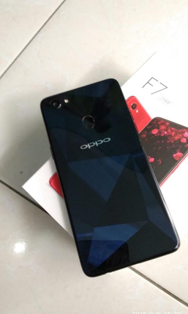 Detail Gambar Oppo F7 Diamond Black Nomer 30