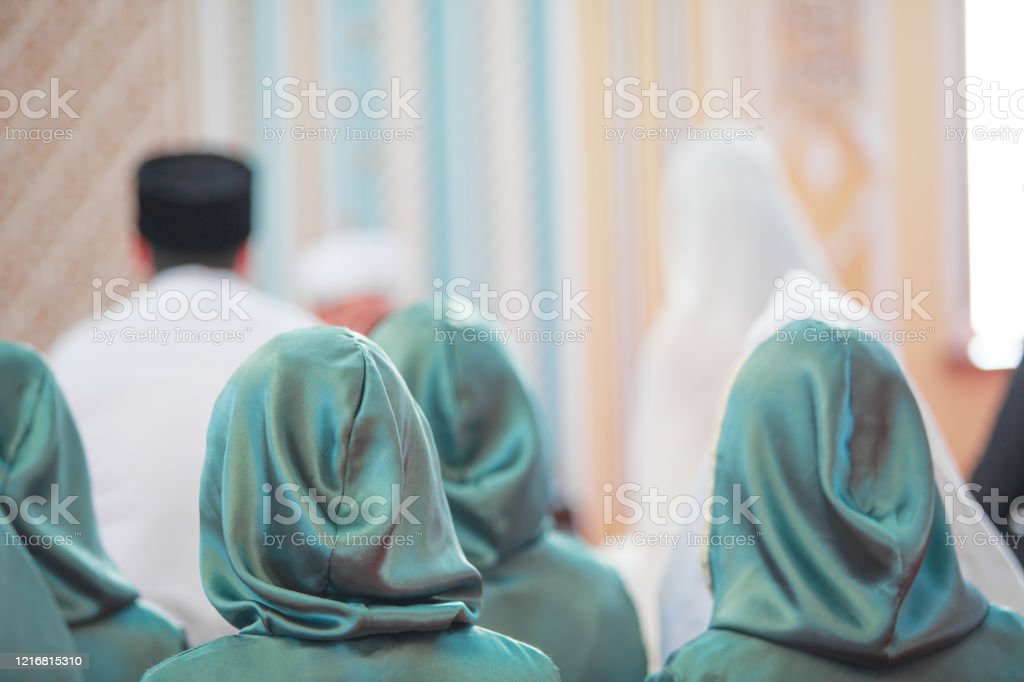 Detail Gambar Orang Arab Berdoa Nomer 11