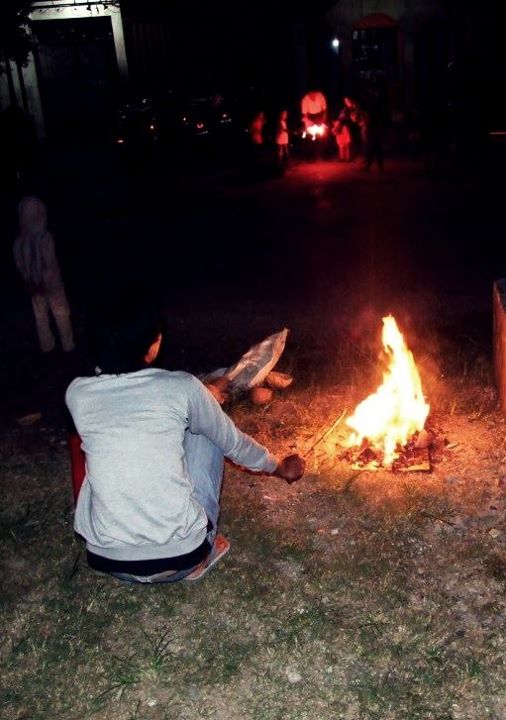 Detail Gambar Orang Bakar Ikan Nomer 10