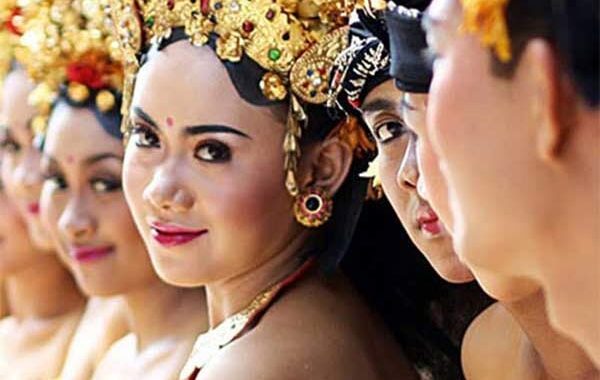 Detail Gambar Orang Bali Nomer 21