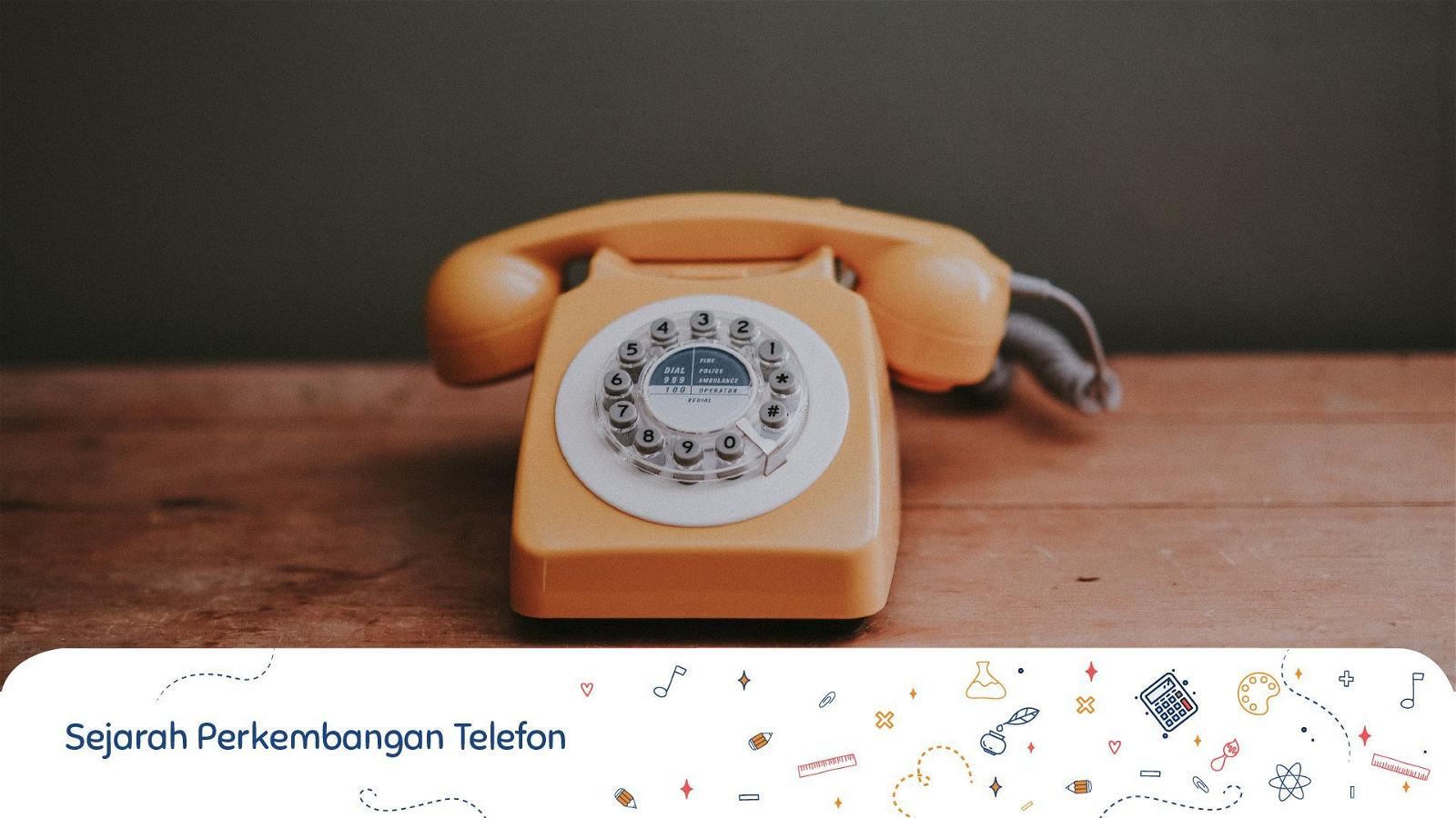 Detail Gambar Orang Belajar Menggunakan Telepon Nomer 5