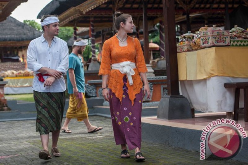 Detail Gambar Orang Beragama Hindu Nomer 18