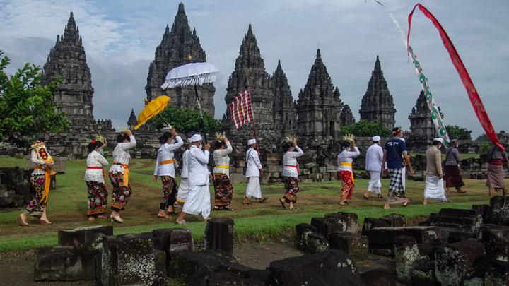 Detail Gambar Orang Beragama Hindu Nomer 50