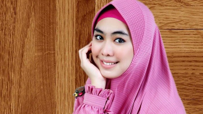 Detail Gambar Orang Berjilbab Nomer 41