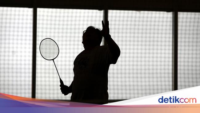 Detail Gambar Orang Bermain Badminton Nomer 38