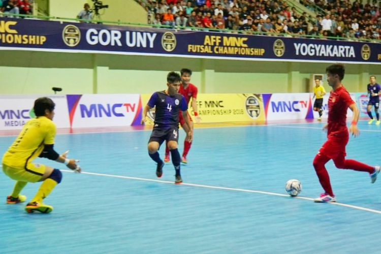 Detail Gambar Orang Bermain Futsal Nomer 50