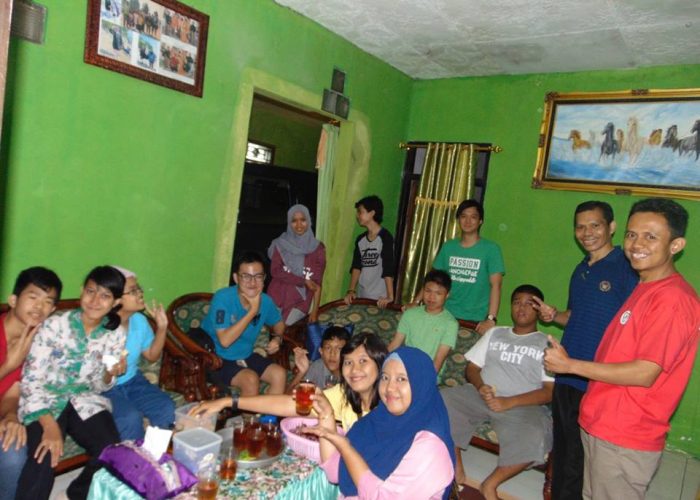 Detail Gambar Orang Bertamu Nomer 15