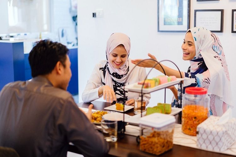 Detail Gambar Orang Bertamu Nomer 40