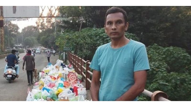 Detail Gambar Orang Buang Sampah Di Sungai Nomer 39