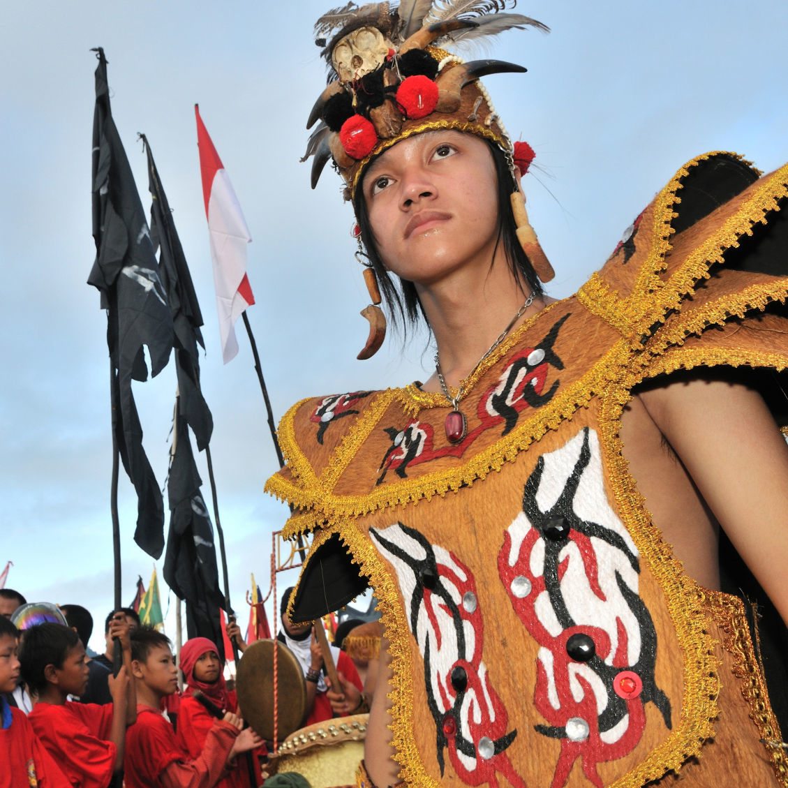 Detail Gambar Orang Dayak Asli Nomer 10